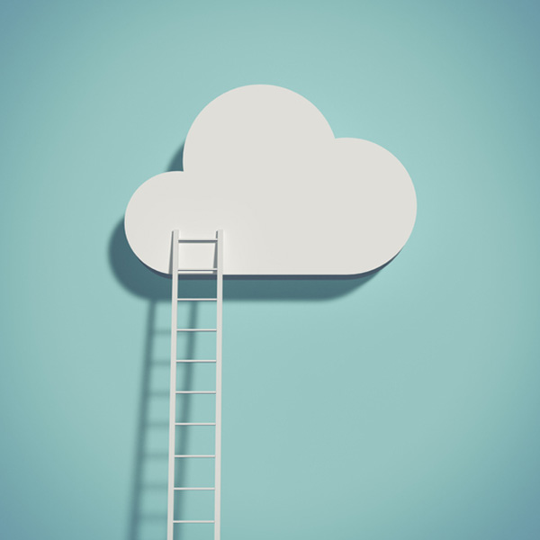 Une échelle posée sur un nuage